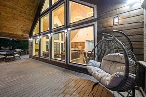 تناول الطعام بالخارج