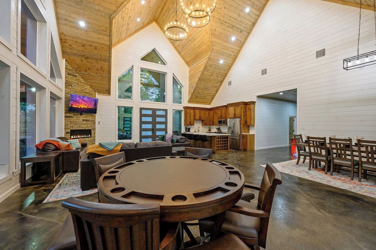 المنشأة من الداخل