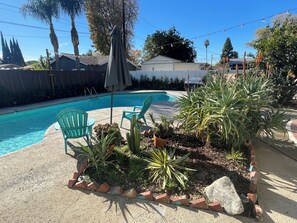 Outdoor pool - Family Friendly Private Pool 4BR Family Retreat w Free Parking, Fantastic Patio (Los Angeles)