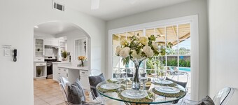 4BR Retreat -Private Pool, BBQ & Free Parking in Granada Hills - Family Friendly