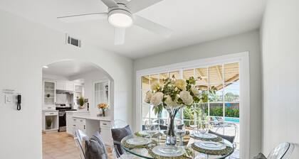 4BR Retreat -Private Pool, BBQ & Free Parking in Granada Hills - Family Friendly