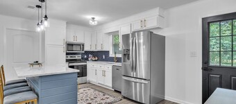 Closest AirBNB to Davis Wade Stadium | 3BR Game-Day Home | Shuttle to Game