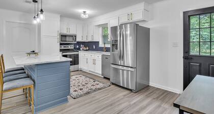 Closest AirBNB to Davis Wade Stadium | 3BR Game-Day Home | Shuttle to Game