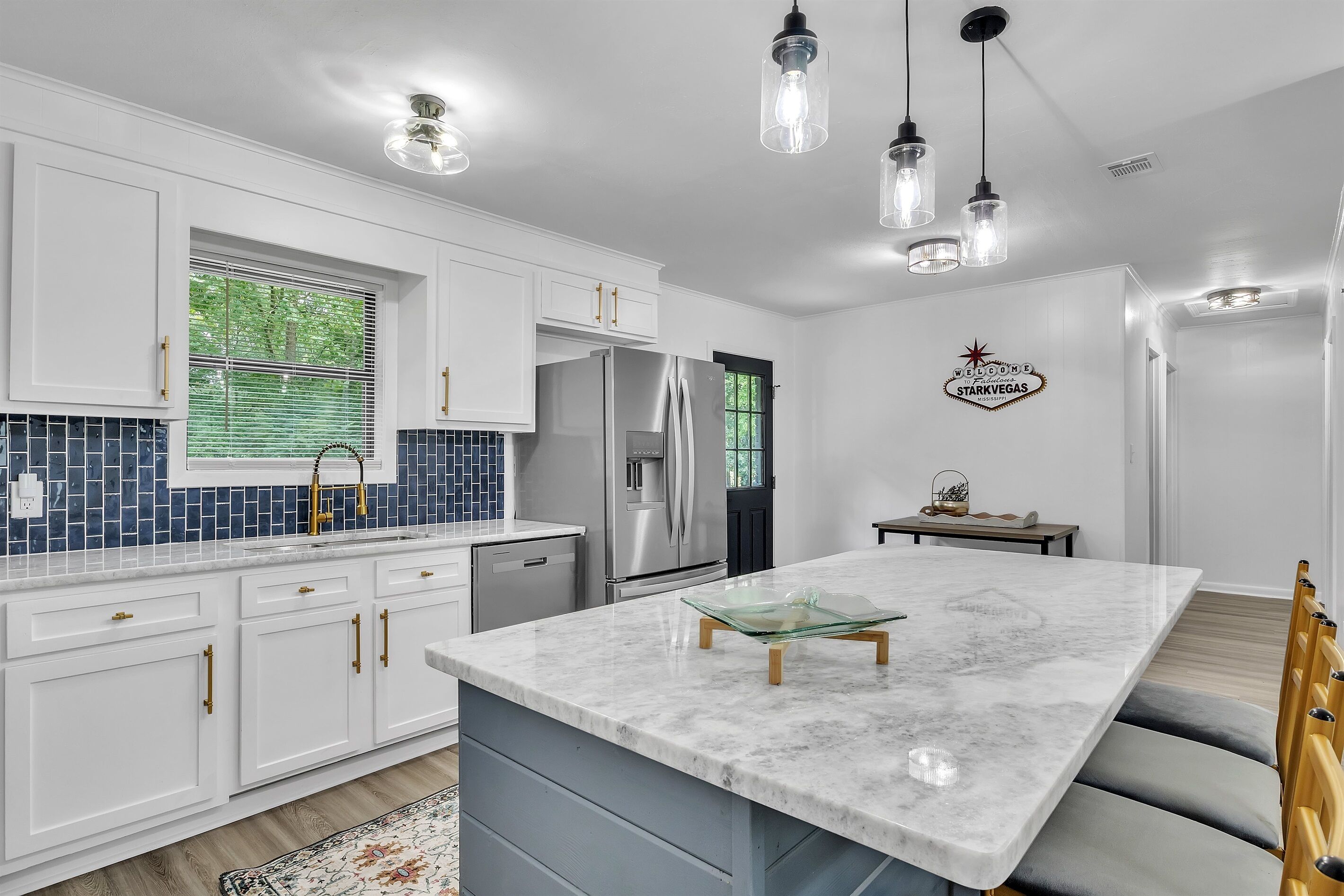 Réfrigérateur, four, plaque de cuisson, lave-vaisselle