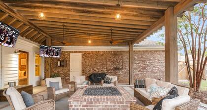 Southern Laurel House | 5BR Game-Day Retreat Near MSU