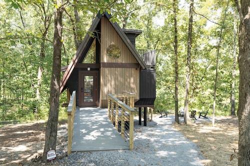 The Birdhouse | Tree house | Cozy & Peaceful Near MSU