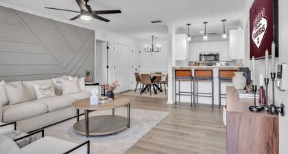 Madelon Manor, Game Day, Convenient