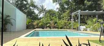 Spacious Tropical Miami 3BR Villa w/ Private Pool: Near Beach, Nightlife & Shops