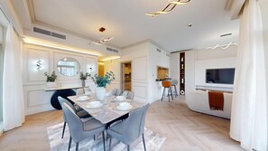 Premium Apartment, 2 Bedrooms, City View | Dining room - bnbme - The Lofts Central - 2 BDR (Dubai)