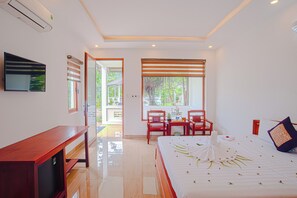 Classic-Bungalow (Flower Stream - Double/Twin) | Zimmersafe, Schreibtisch, Verdunkelungsvorhänge, schallisolierte Zimmer