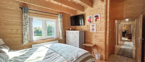 2 makuuhuonetta, ilmainen Wi-Fi, vuodevaatteet
