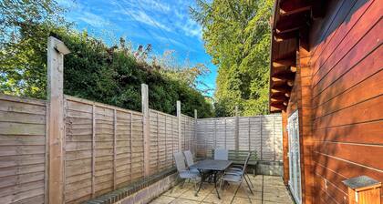 2 bedroom accommodation in Sevenoaks