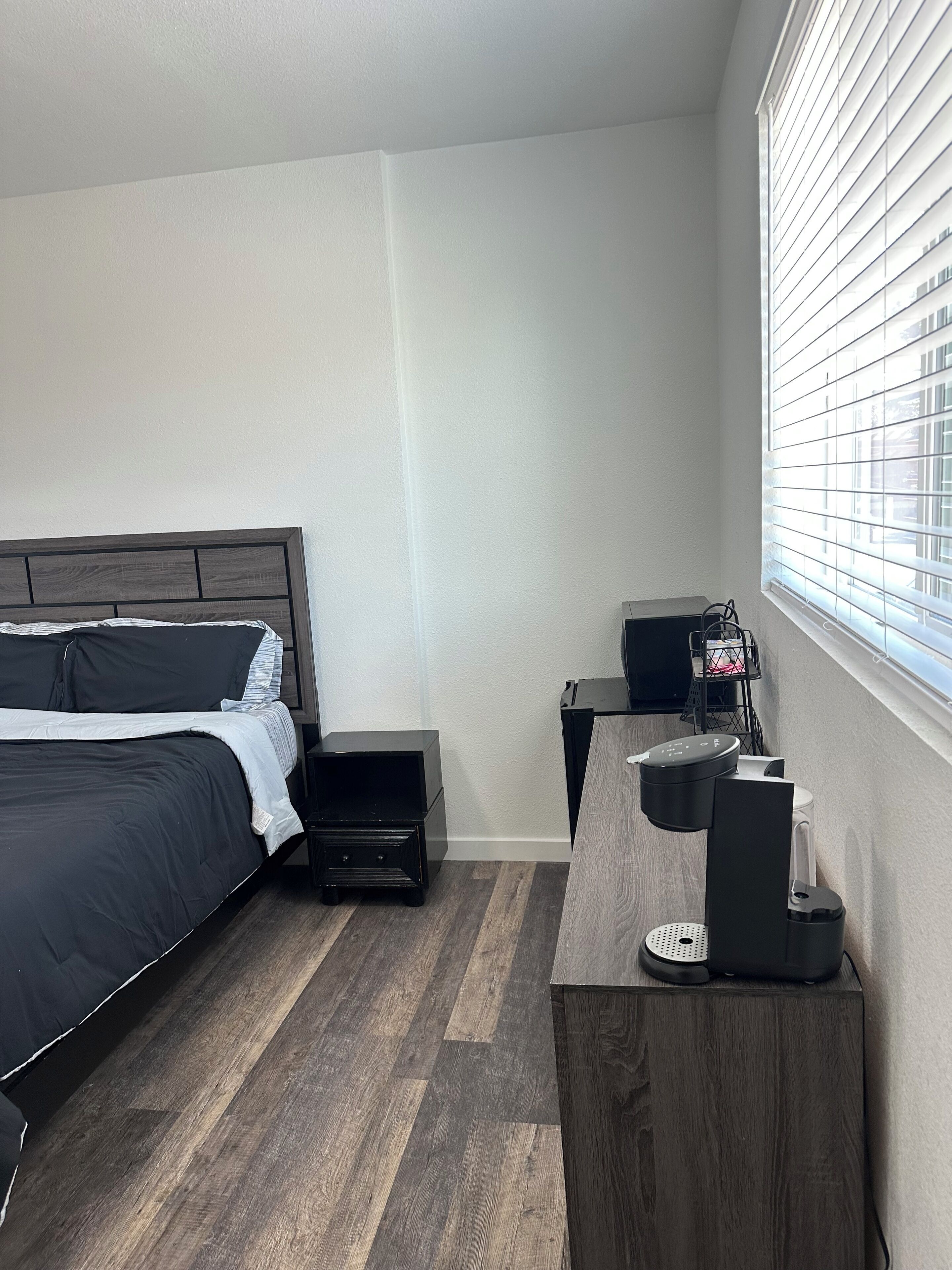 1 bedroom, iron/ironing board, WiFi (free)