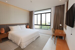 Desk, blackout curtains, free WiFi, bed sheets