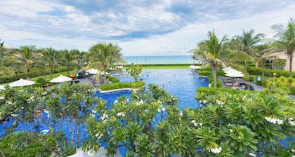 OCEAN BREEZE VILLA CAM RANH