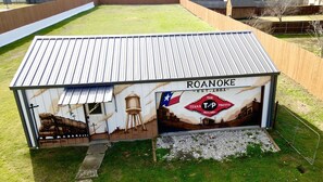 المنشأة من الخارج