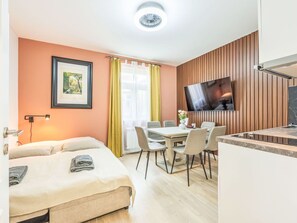 2 Schlafzimmer, Reisekinderbett, kostenloses WLAN