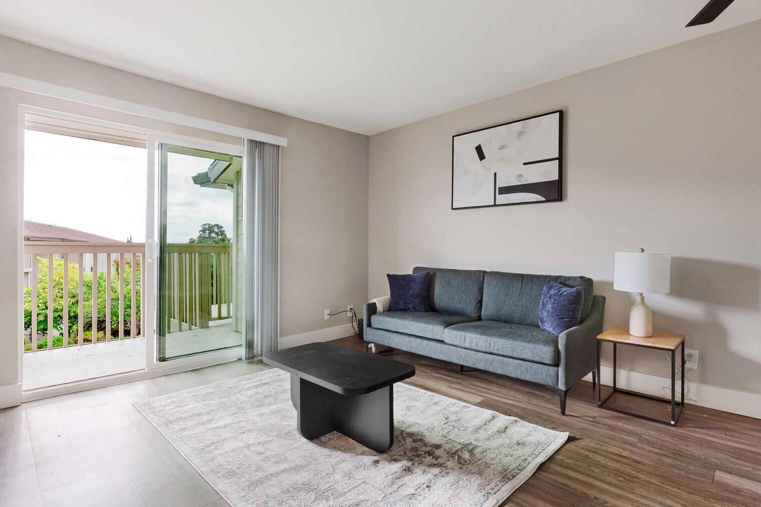 テレビ、ステレオ