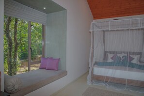 Soundproofing, iron/ironing board, free WiFi - Ona Garden Villa  (Galle)