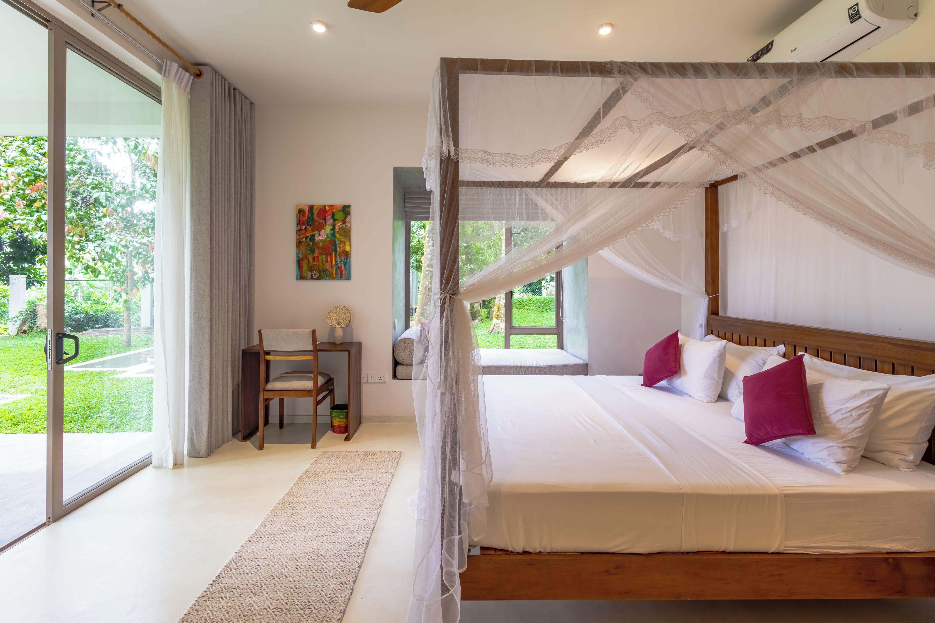 Chambre Double, vue jardin | Chambres insonorisées, fer et planche à repasser, Wi-Fi gratuit