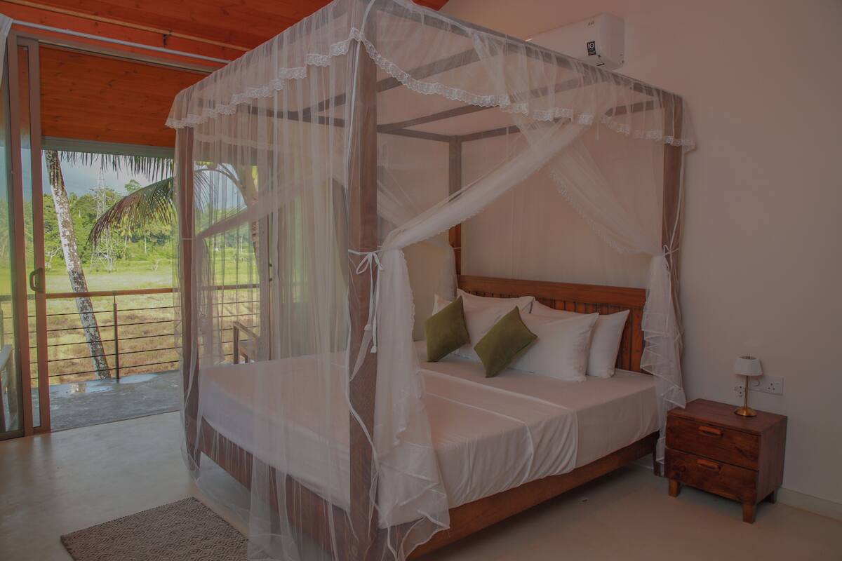 Deluxe Double Room, Balcony, Garden View | Soundproofing, iron/ironing board, free WiFi