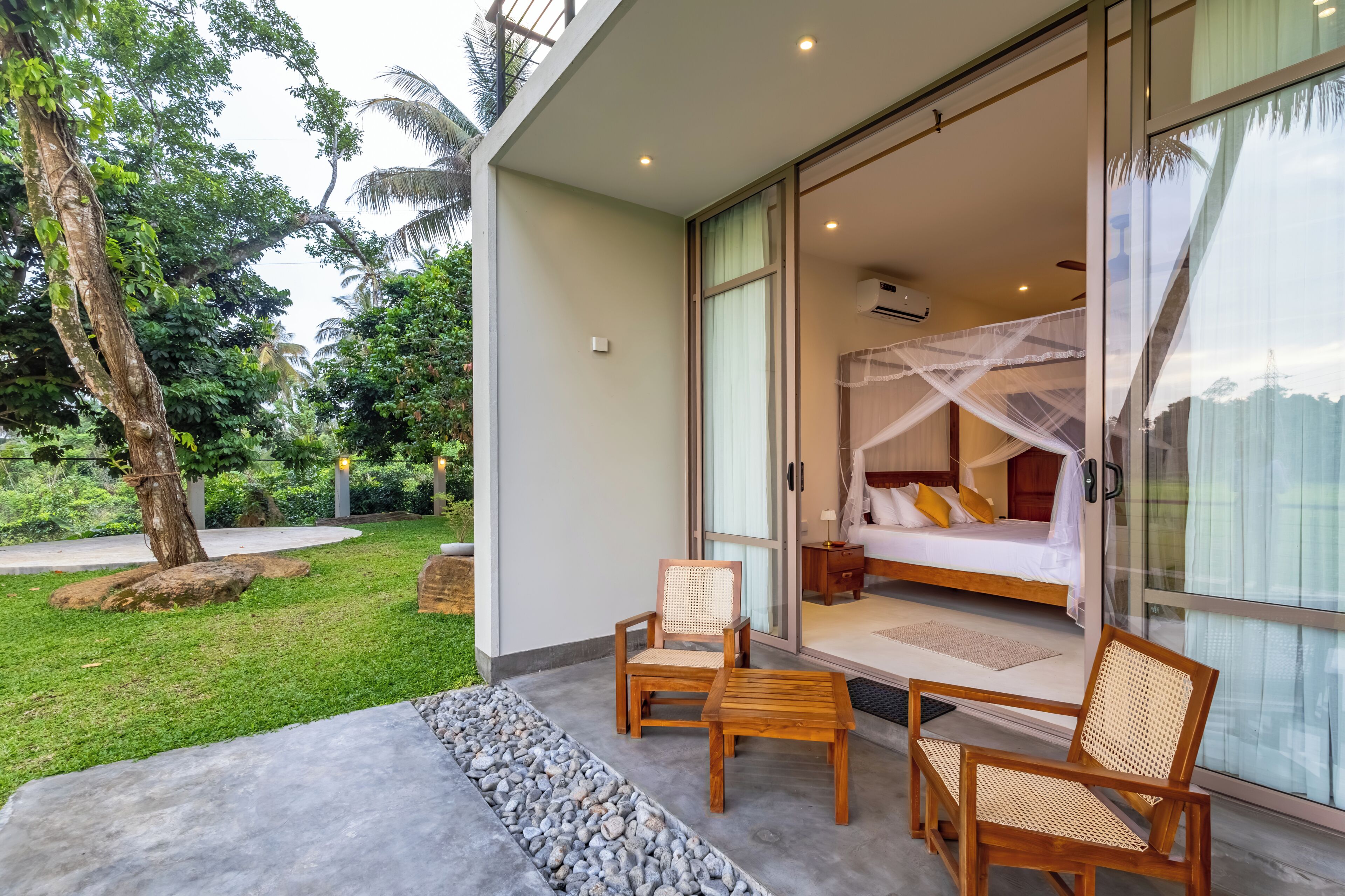 Exclusive Double Room, Garden View | Soundproofing, iron/ironing board, free WiFi