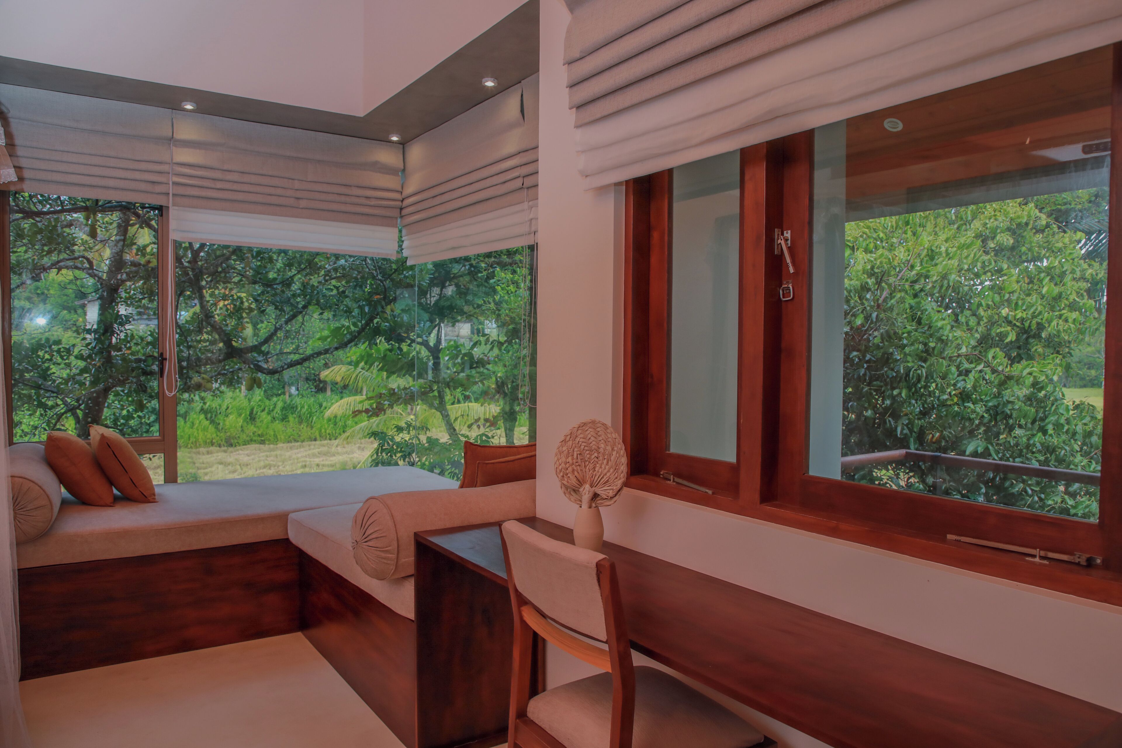 Deluxe Double Room, Balcony, Garden View | Soundproofing, iron/ironing board, free WiFi