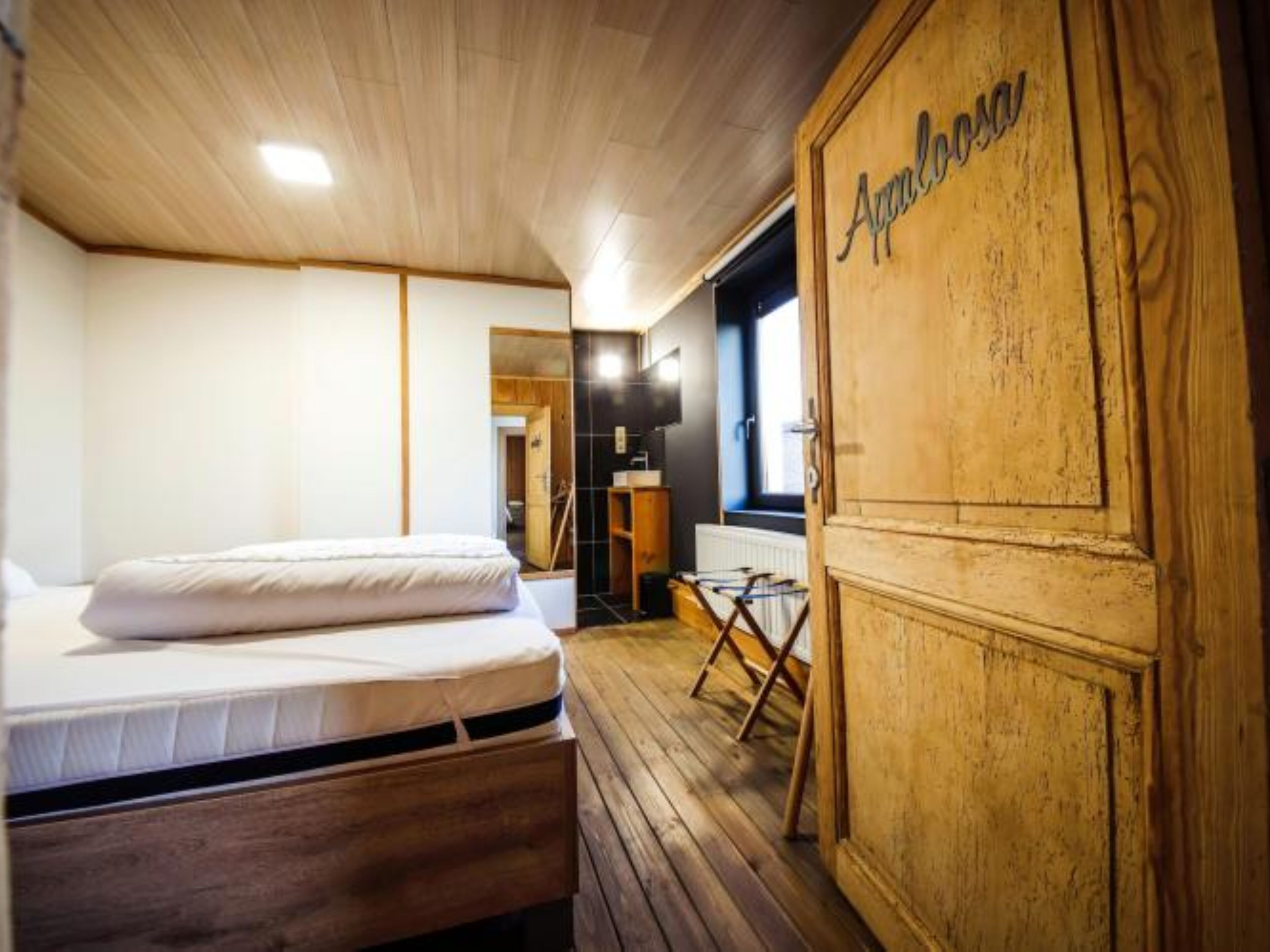 5 bedrooms, internet