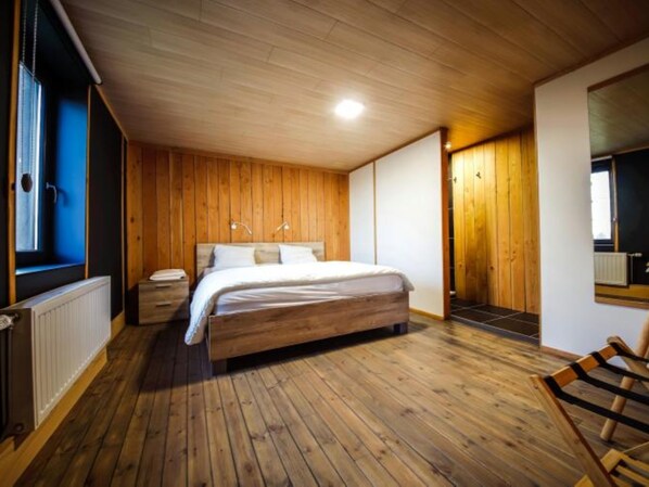 5 bedrooms, internet - Group home with ideal layout for families (Gesves)