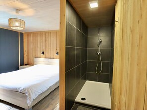 5 bedrooms, internet