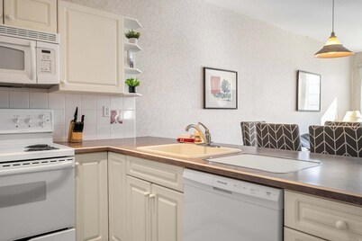 The Pinnacle in Fairmont 1BR Condo Near Hot Springs