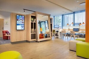 Business center - Holiday Inn Berlin City East Side (Berlin)