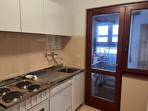 Fridge, oven, dishwasher, electric kettle