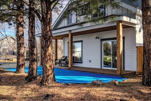 Exterior - NEW 4 bedroom house close to BSU, Boise airport, & downtown Boise. Pet friendly (Boise)