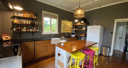 Awen Cottage - Delightful Romantic Getaway