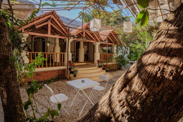 واجهة المنشأة