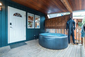 Tina de hidromasaje al aire libre