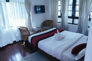 Deluxe Double Room, 1 King Bed, Hill View | Desk, laptop workspace, free WiFi