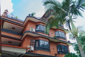 Fachada de la propiedad