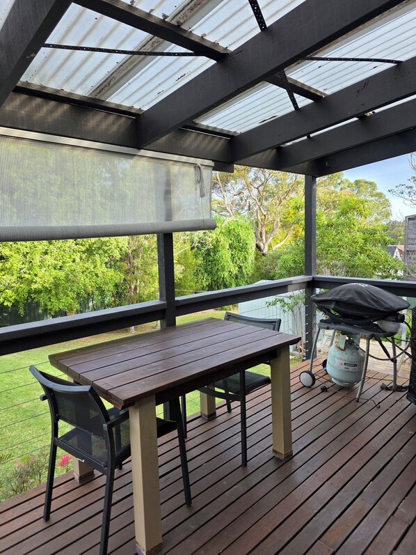 تناول الطعام بالخارج