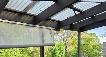 COSY Beach house. Just 10 minutes walk to the golden sands of manyana beach