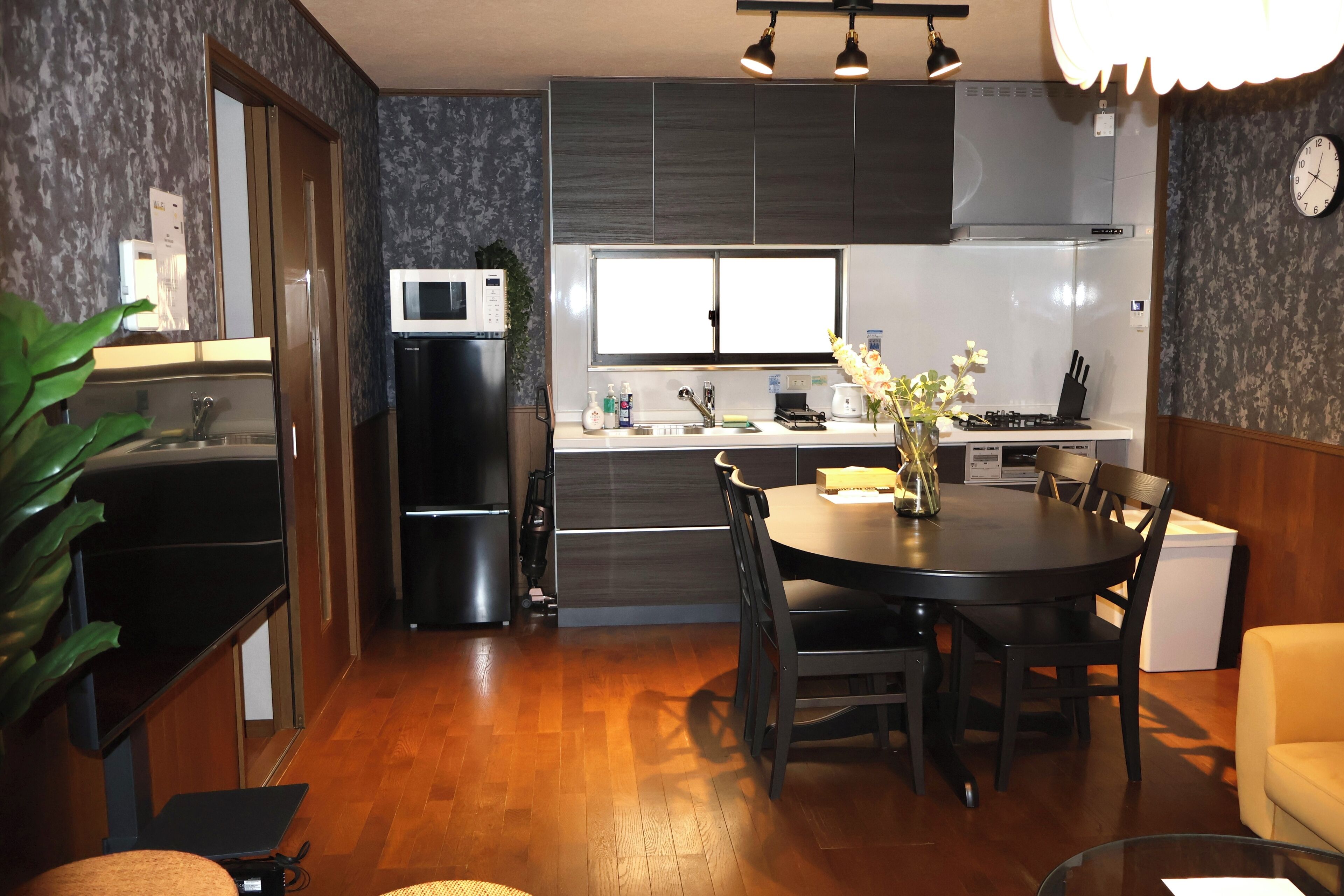 遮光カーテン、WiFi (無料)