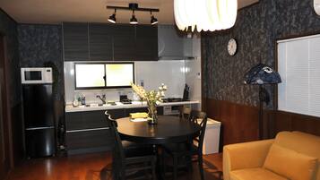 Blackout curtains, free WiFi