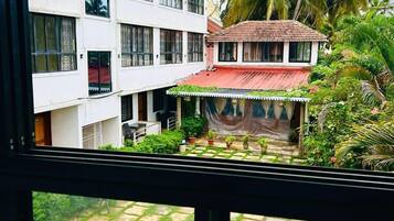 Double Room, Balcony, Garden View | Garden