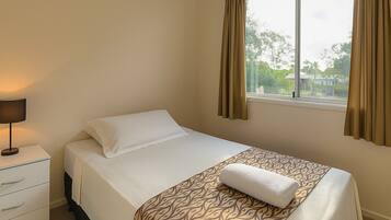 Basic Cabin | Iron/ironing board