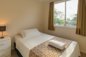 Basic Cabin | Iron/ironing board