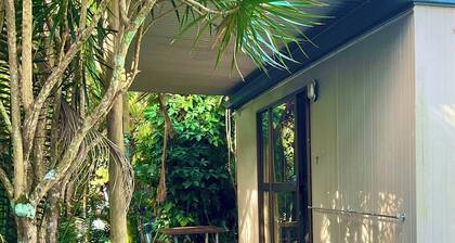 Tropical Hibiscus Caravan Park