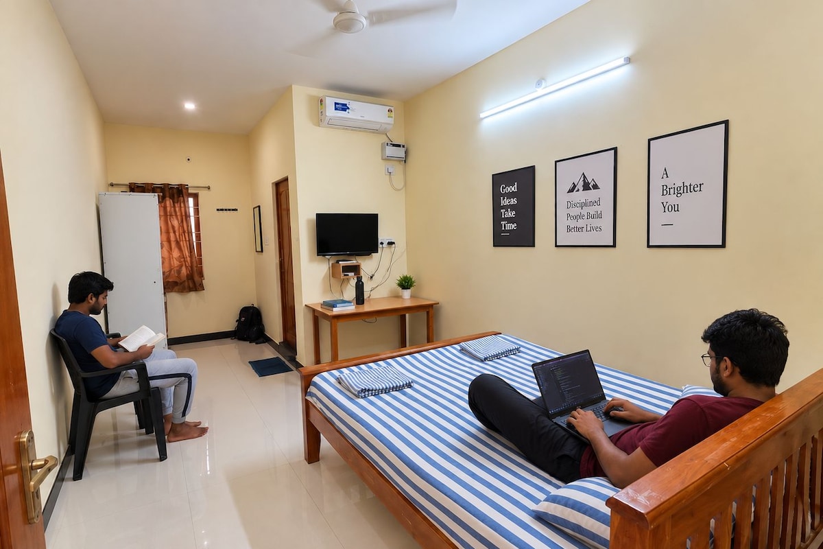 WiFi (free), bed sheets