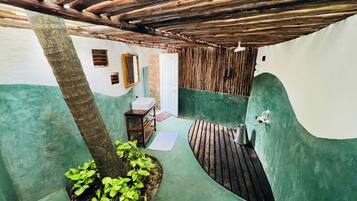 Family Room | Bathroom