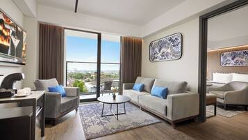 Suite | Minibar, Bettwäsche